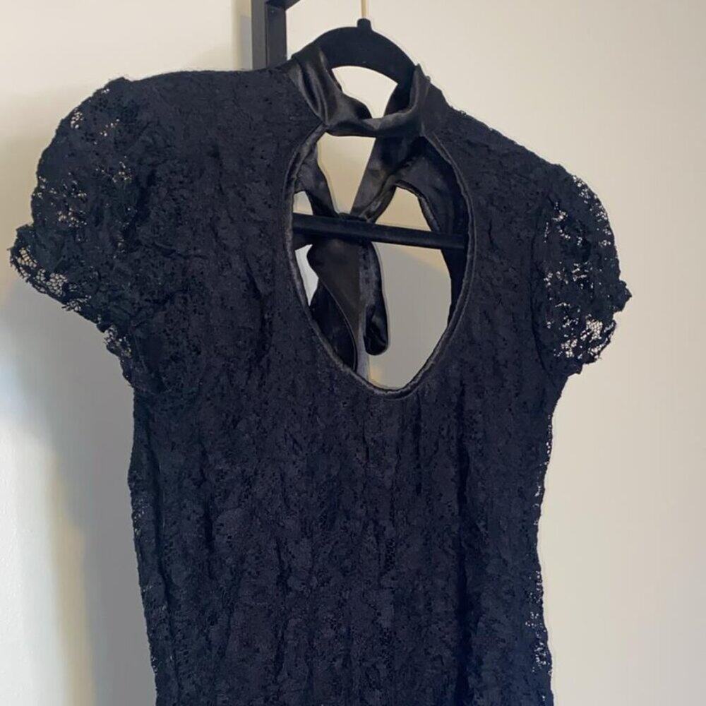 Lace Blouse - Picture 3 of 9